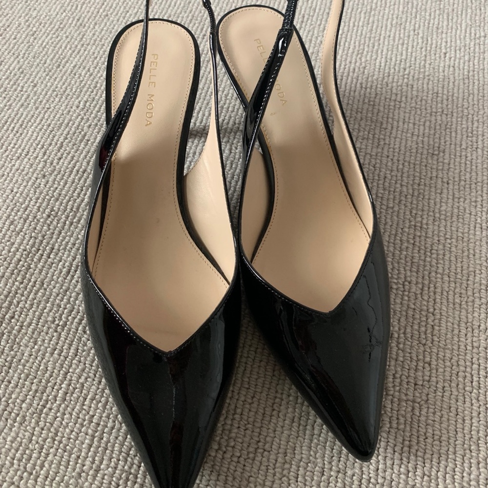 Pelle Moda Black Kitten Heels